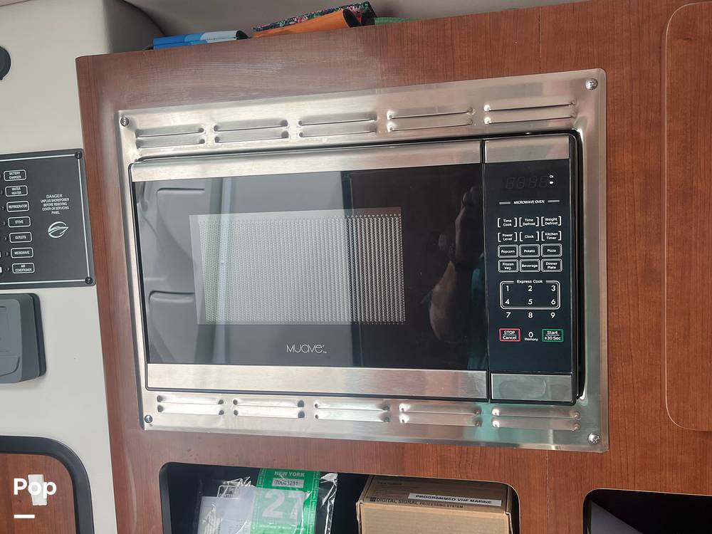 Slide: The Image of Crownline Boats 264 CR 2021 - 15565290