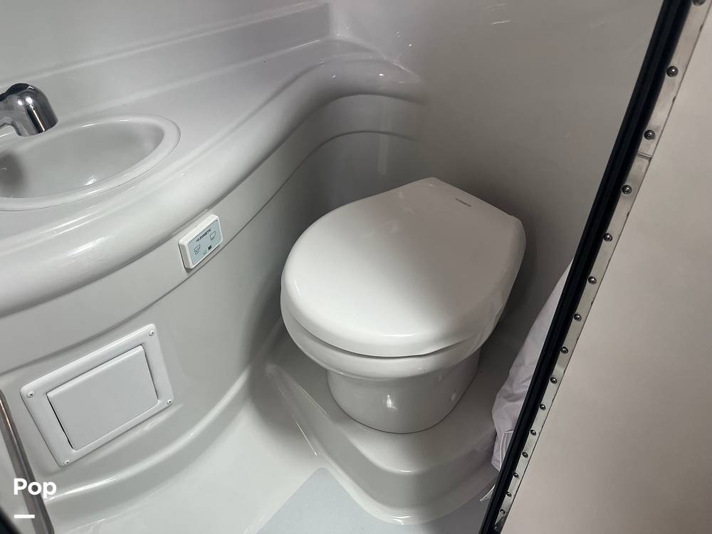 Slide: The Image of Crownline Boats 264 CR 2021 - 15565297