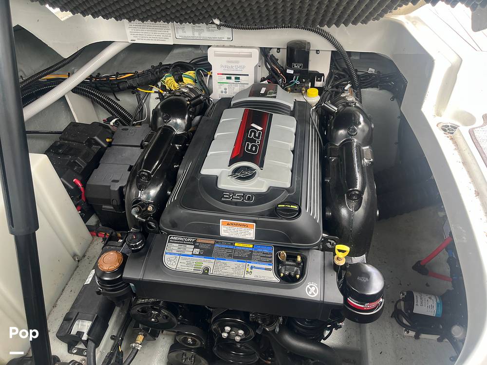 Slide: The Image of Crownline Boats 264 CR 2021 - 15565312
