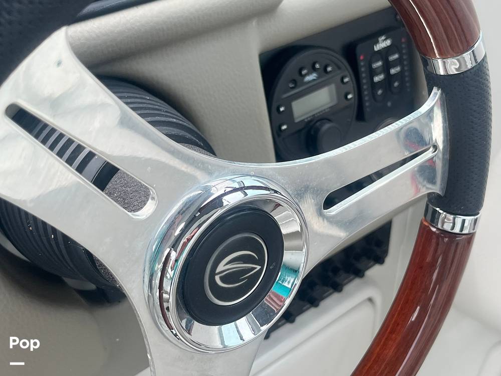 Slide: The Image of Crownline Boats 264 CR 2021 - 15565320