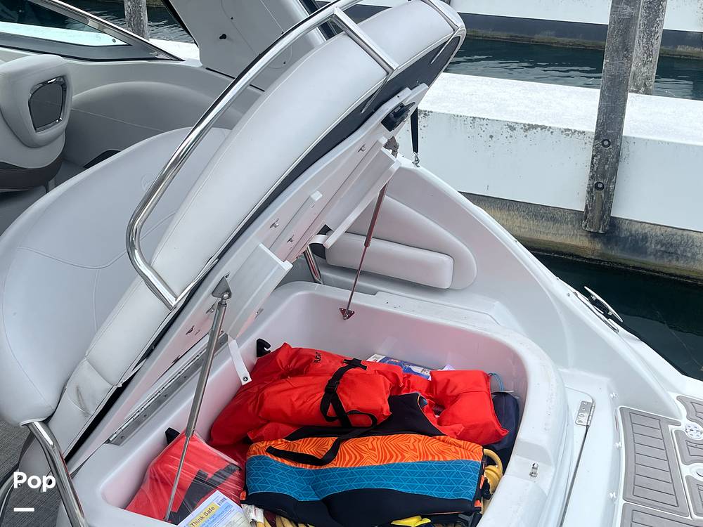Slide: The Image of Crownline Boats 264 CR 2021 - 15565323