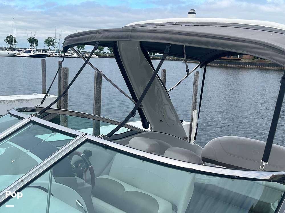 Slide: The Image of Crownline Boats 264 CR 2021 - 15565325