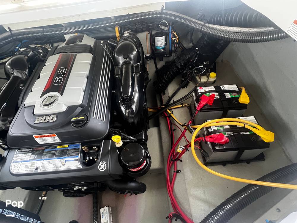 Slide: The Image of Clean Engine Bilge! - 15661026