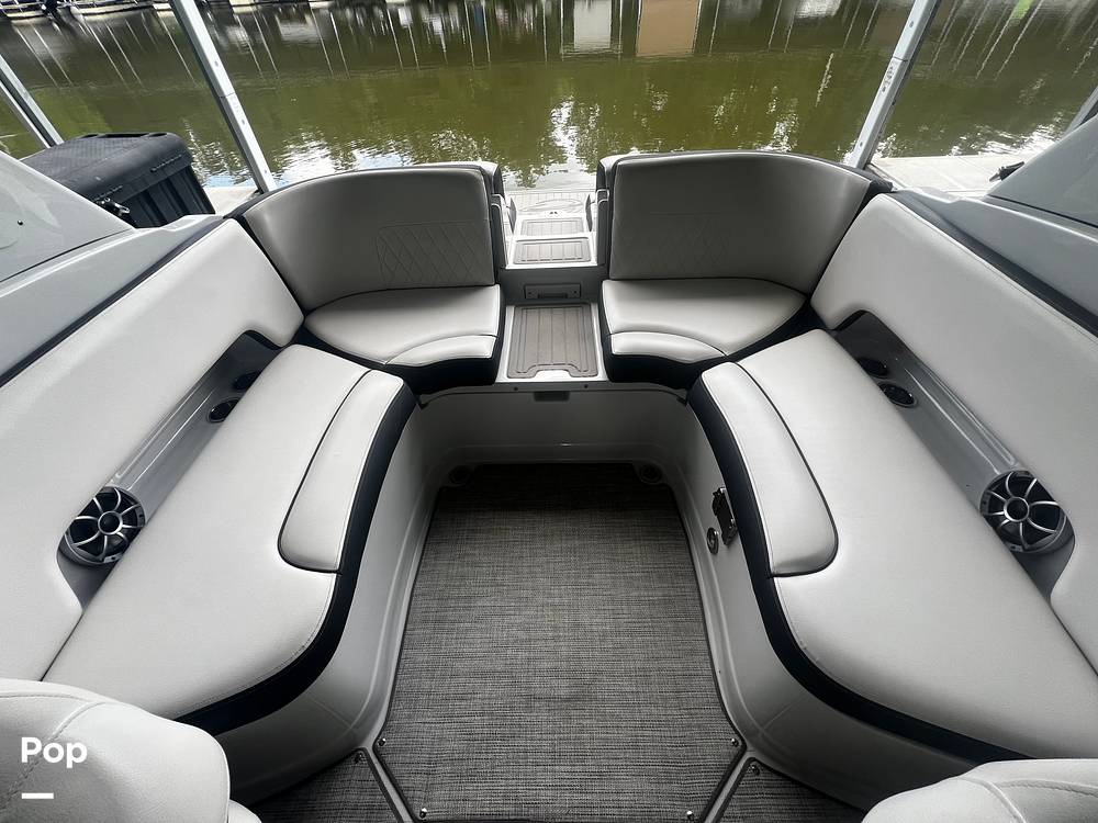 Slide: The Image of Bow Seating - 15661045