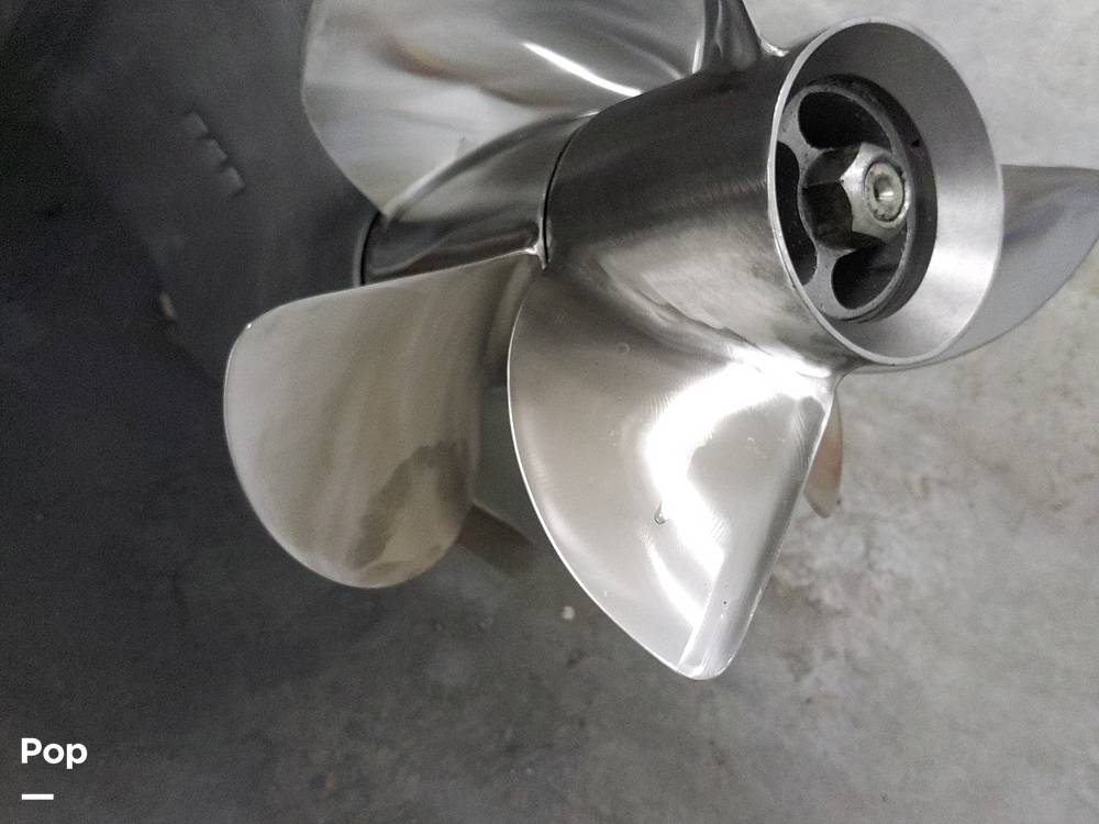 Slide: The Image of Crownline Boats 270 CR 2005 - 15383228
