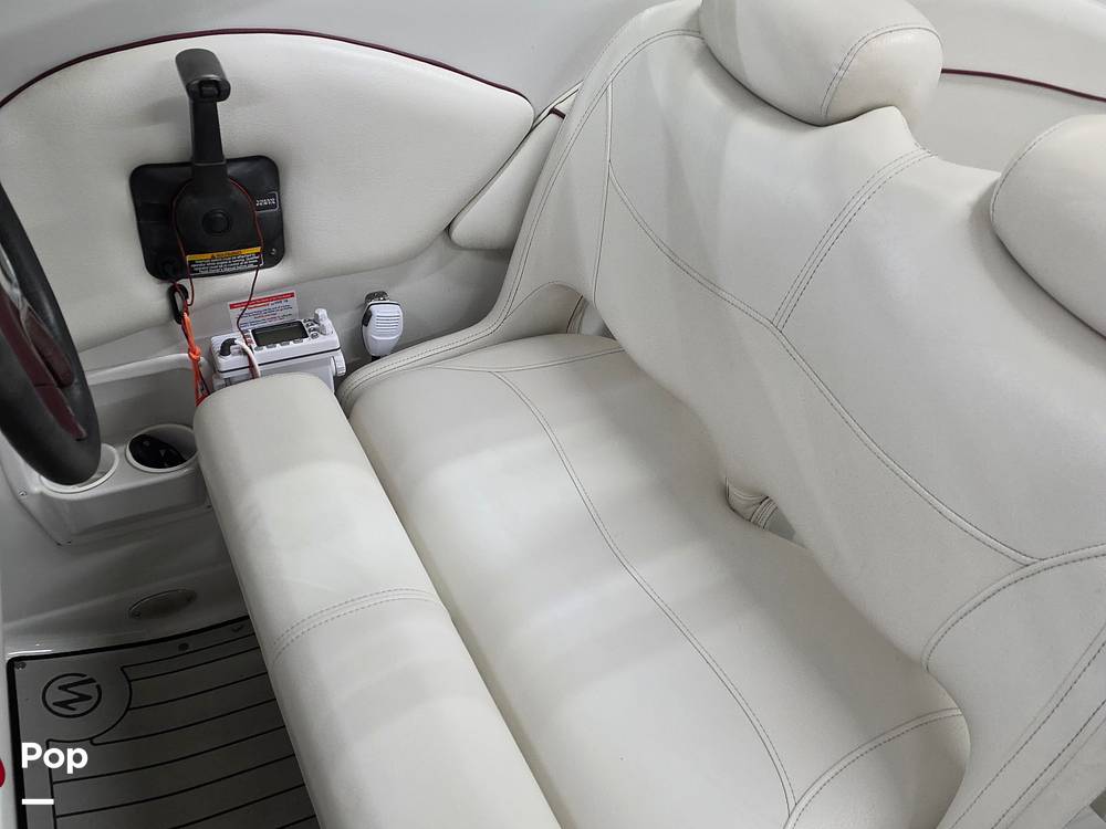 Slide: The Image of Crownline Boats 270 CR 2005 - 15387941