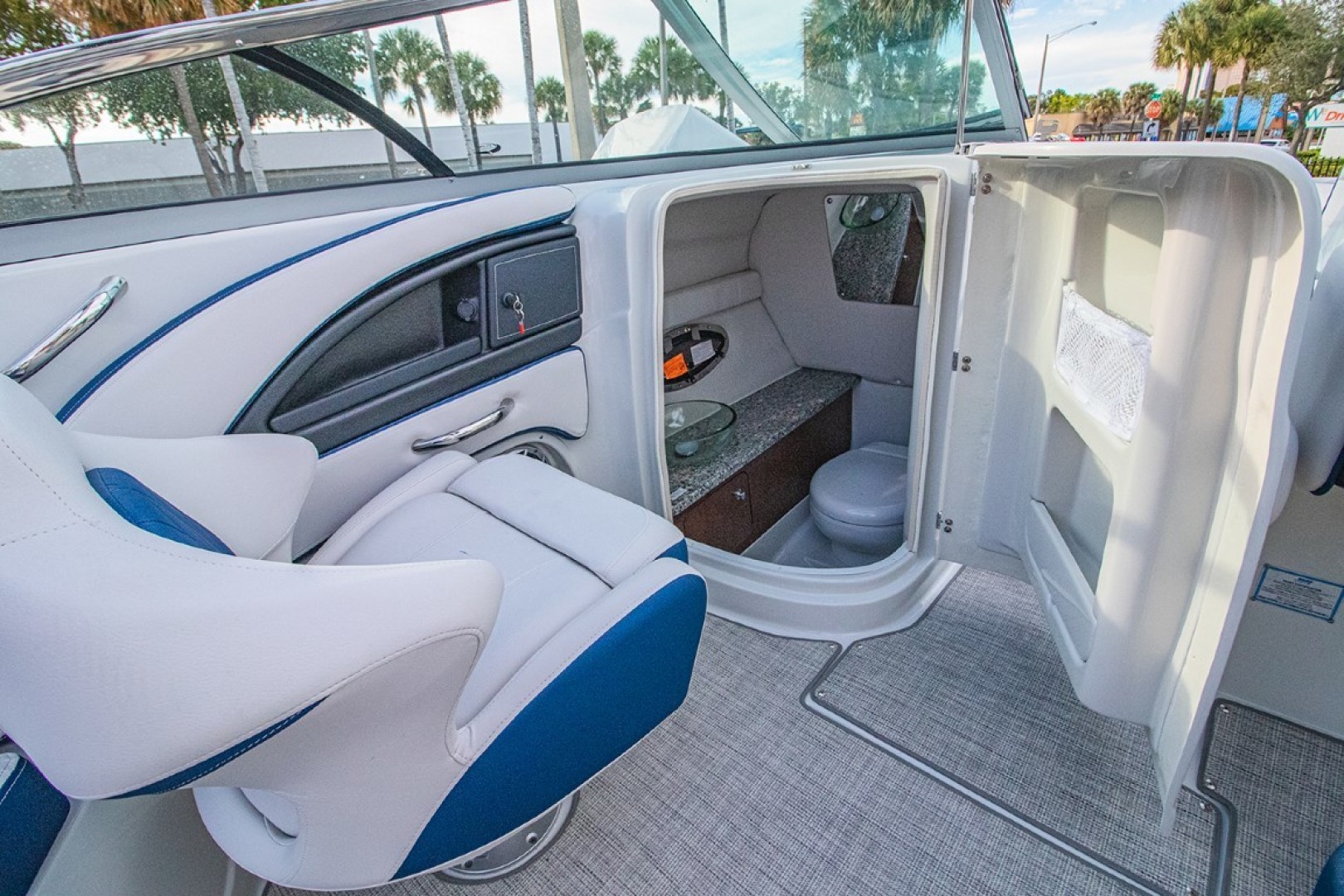 Slide: The Image of Crownline Boats 270 XSS 2022 - 3194490