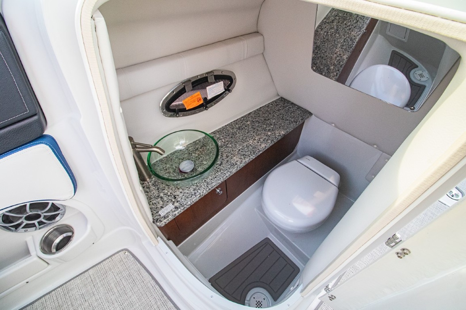 Slide: The Image of Crownline Boats 270 XSS 2022 - 3194491