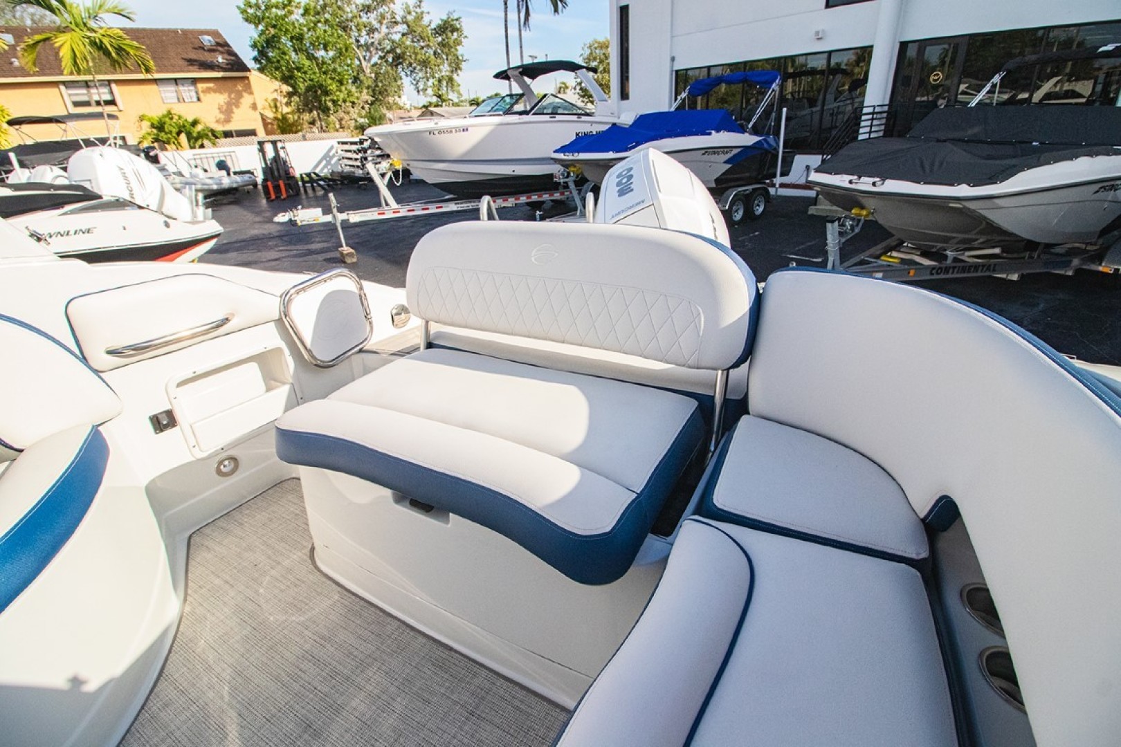 Slide: The Image of Crownline Boats 270 XSS 2022 - 3194498