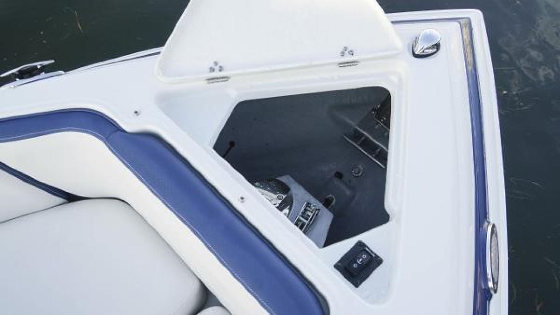 Slide: The Image of Crownline Boats 270 XSS 2023 - 1527051