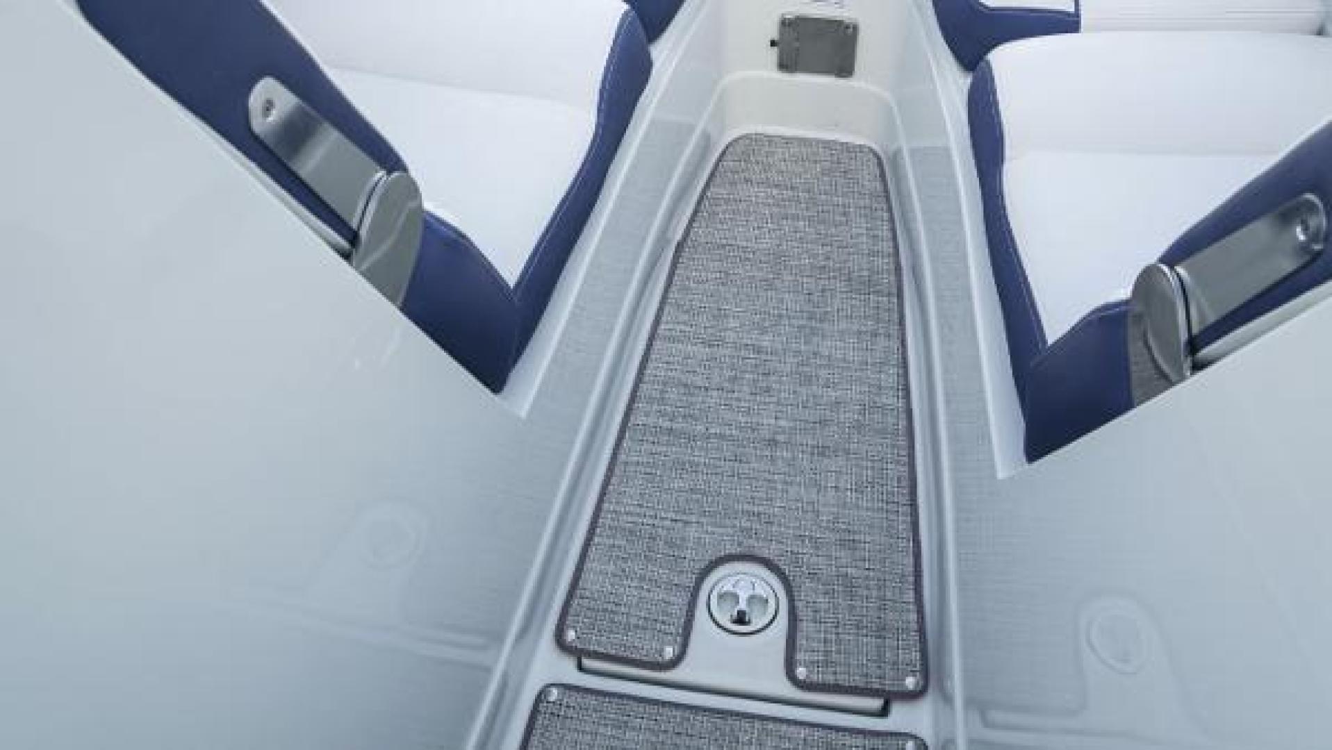 Slide: The Image of Crownline Boats 270 XSS 2023 - 1527065