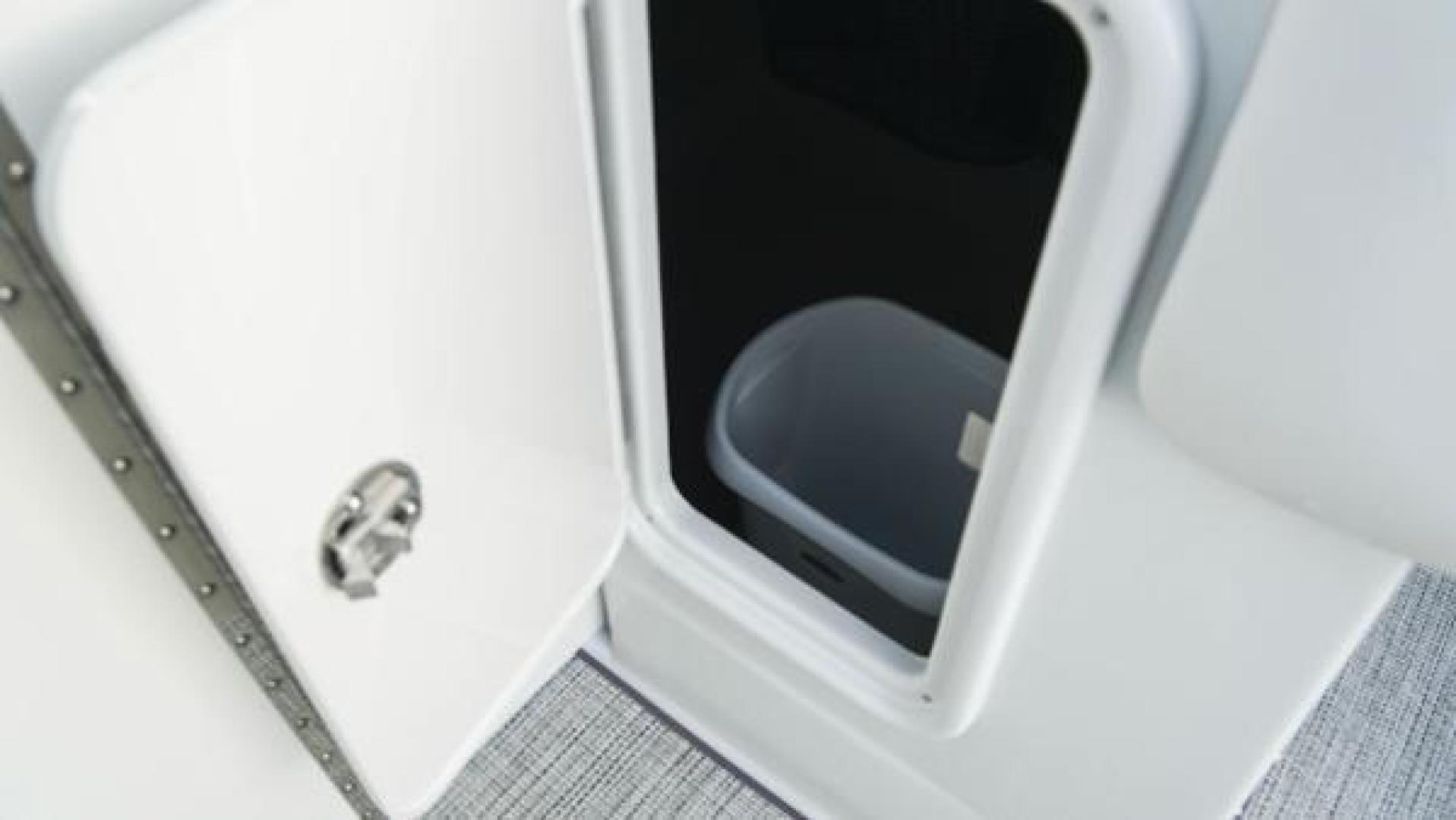 Slide: The Image of Crownline Boats 270 XSS 2023 - 1522274