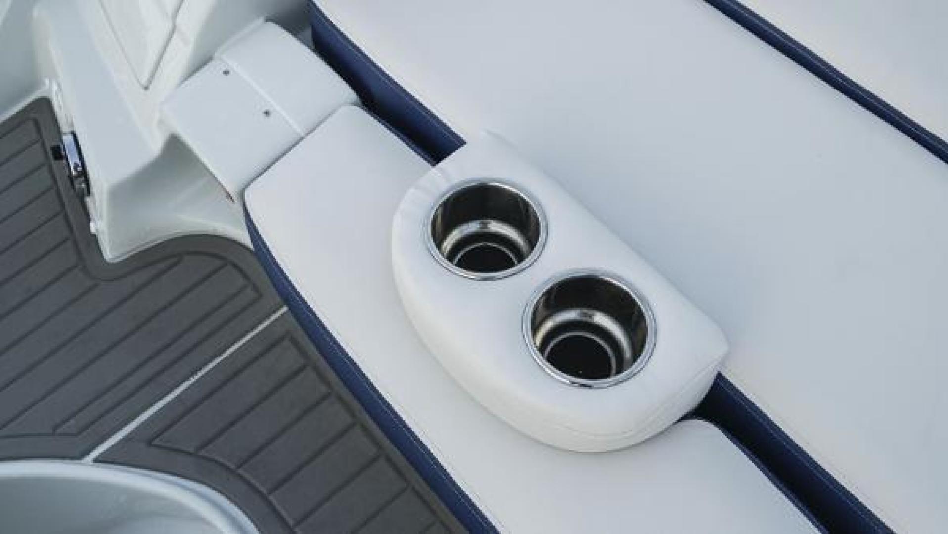 Slide: The Image of Crownline Boats 270 XSS 2023 - 1527075