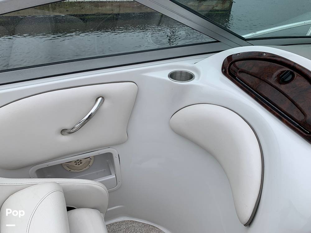 Slide: The Image of Crownline Boats 275 CCR 2005 - 38