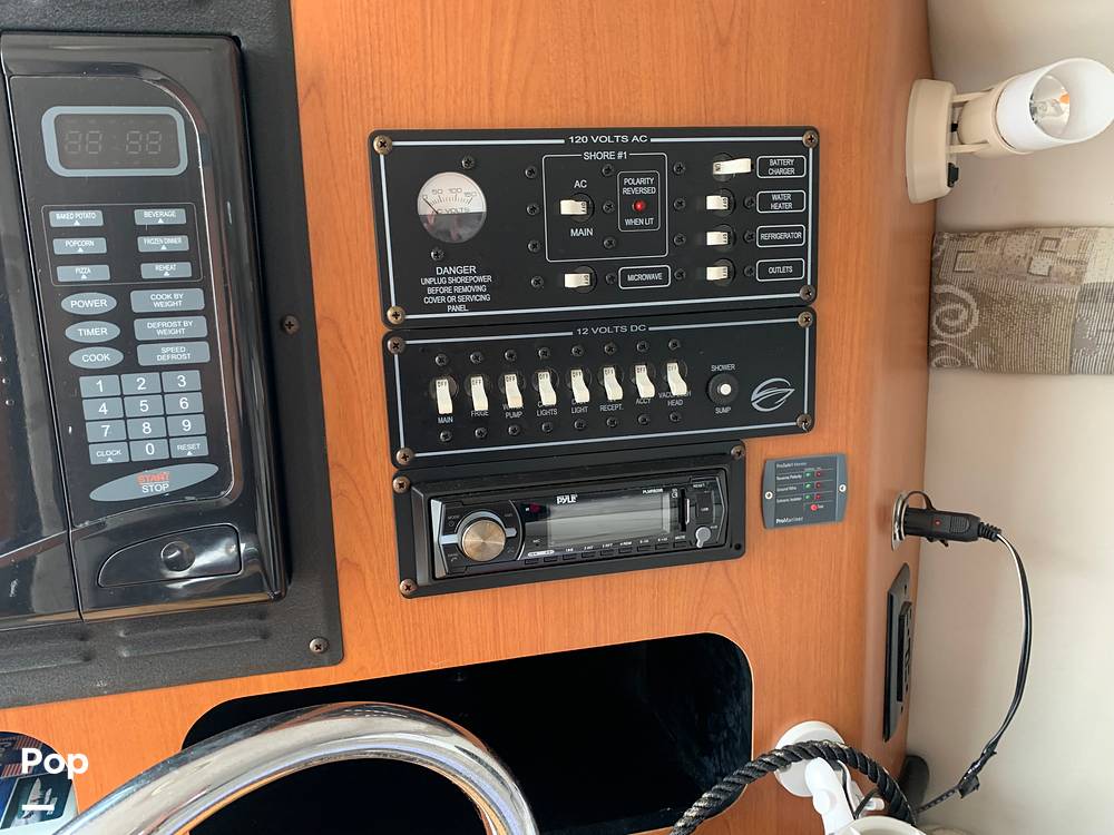 Slide: The Image of Crownline Boats 275 CCR 2005 - 72