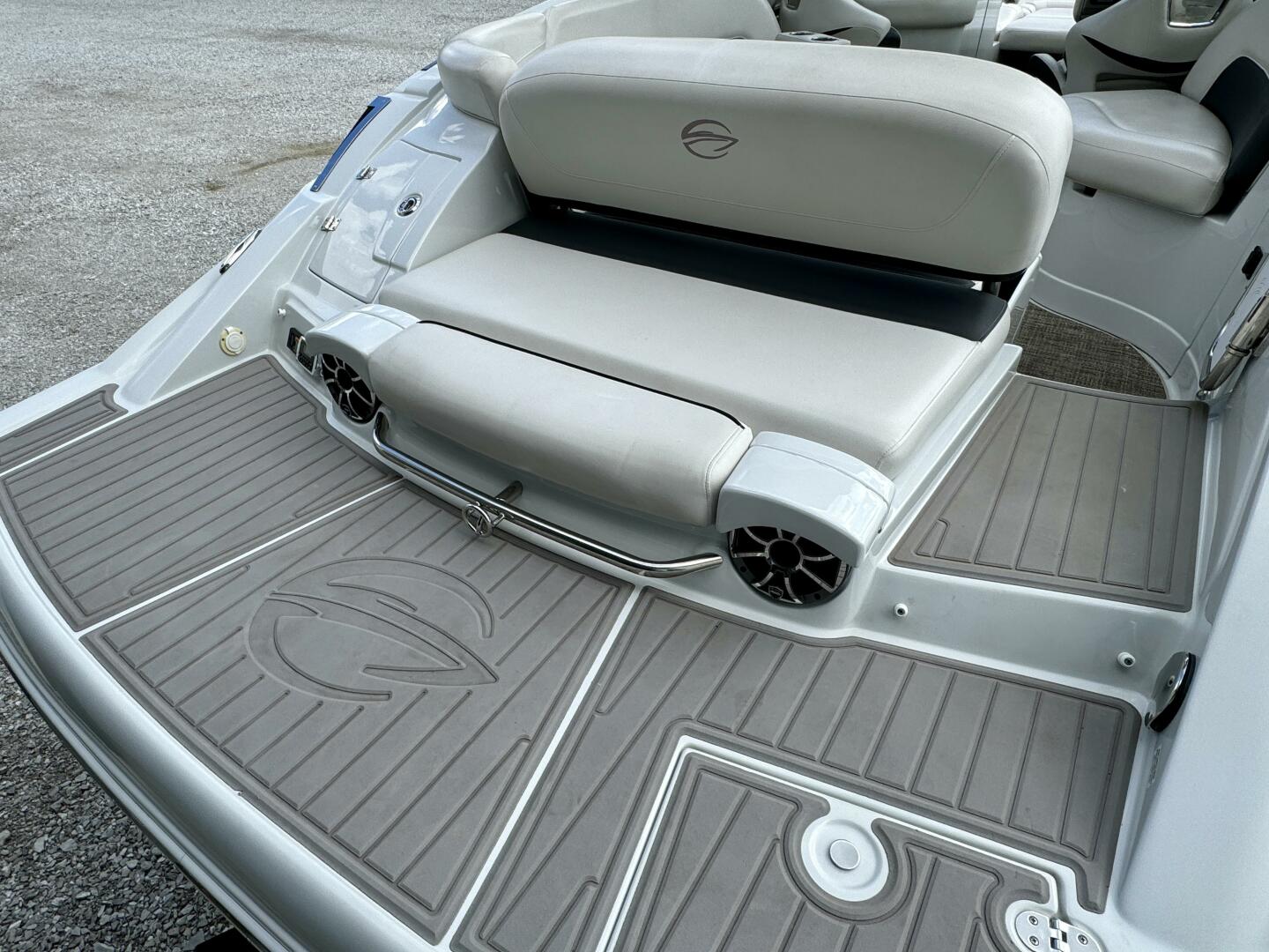 Slide: The Image of Crownline Boats 275 SS 2017 - 4723273