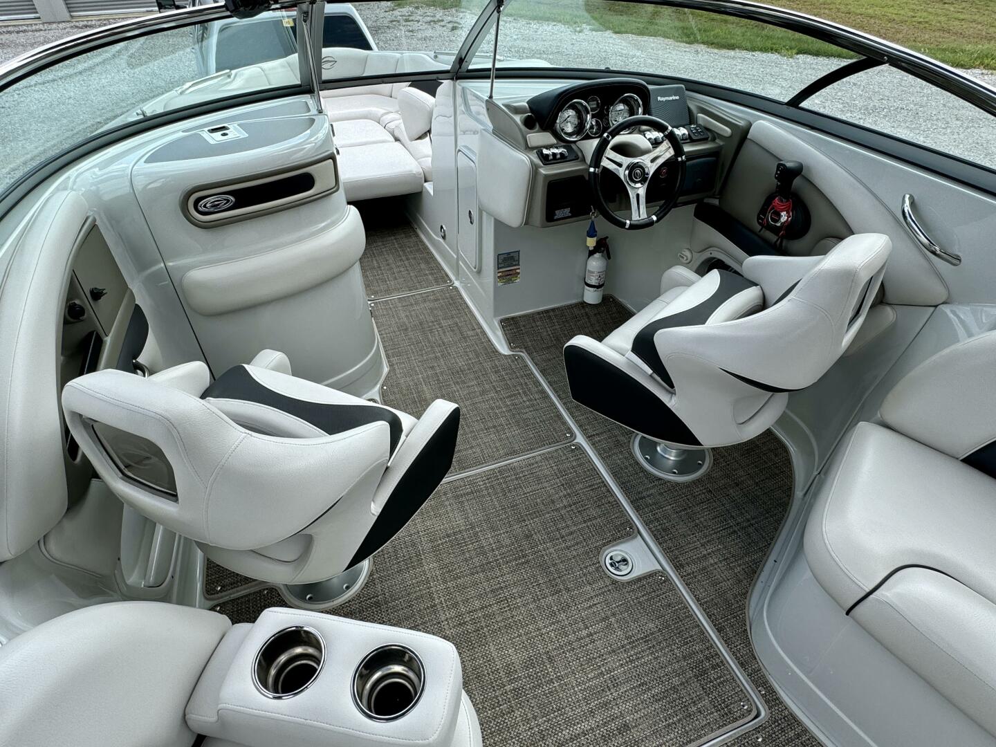 Slide: The Image of Crownline Boats 275 SS 2017 - 4723279