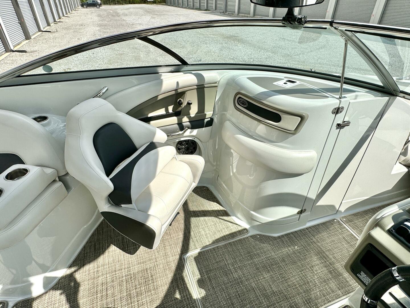 Slide: The Image of Crownline Boats 275 SS 2017 - 4723291