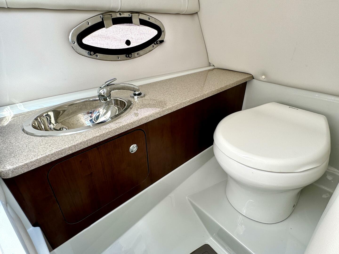 Slide: The Image of Crownline Boats 275 SS 2017 - 4723296