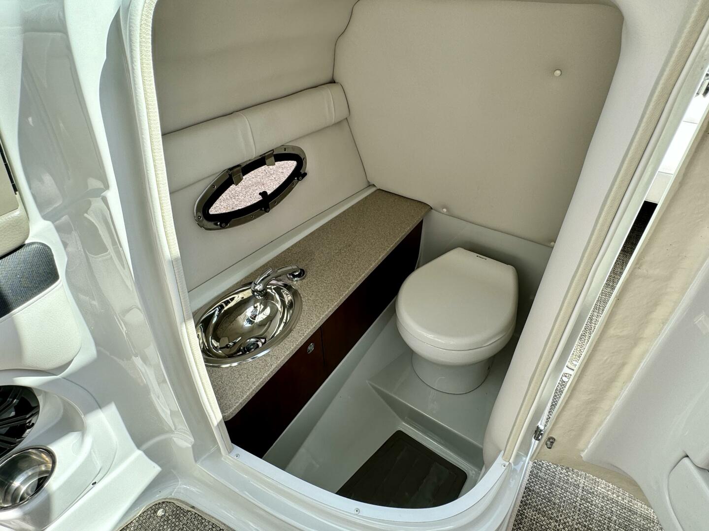 Slide: The Image of Crownline Boats 275 SS 2017 - 4723297