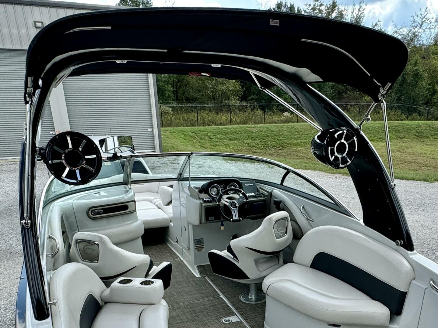 Slide: The Image of Crownline Boats 275 SS 2017 - 4723325