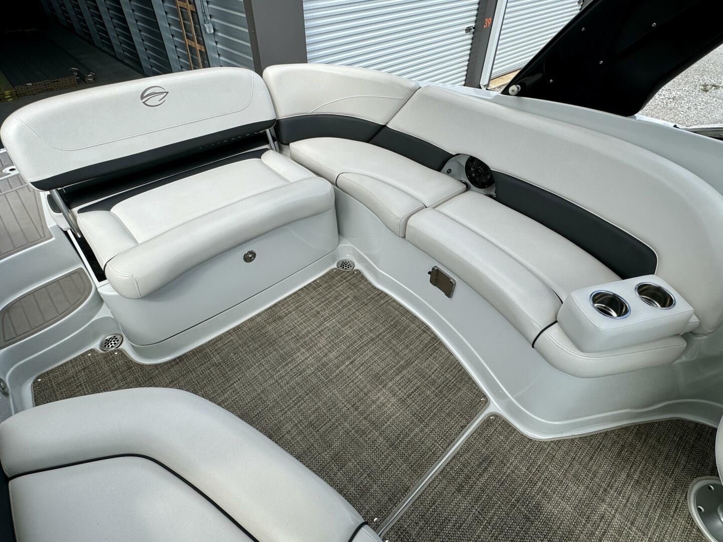 Slide: The Image of Crownline Boats 275 SS 2017 - 4723331