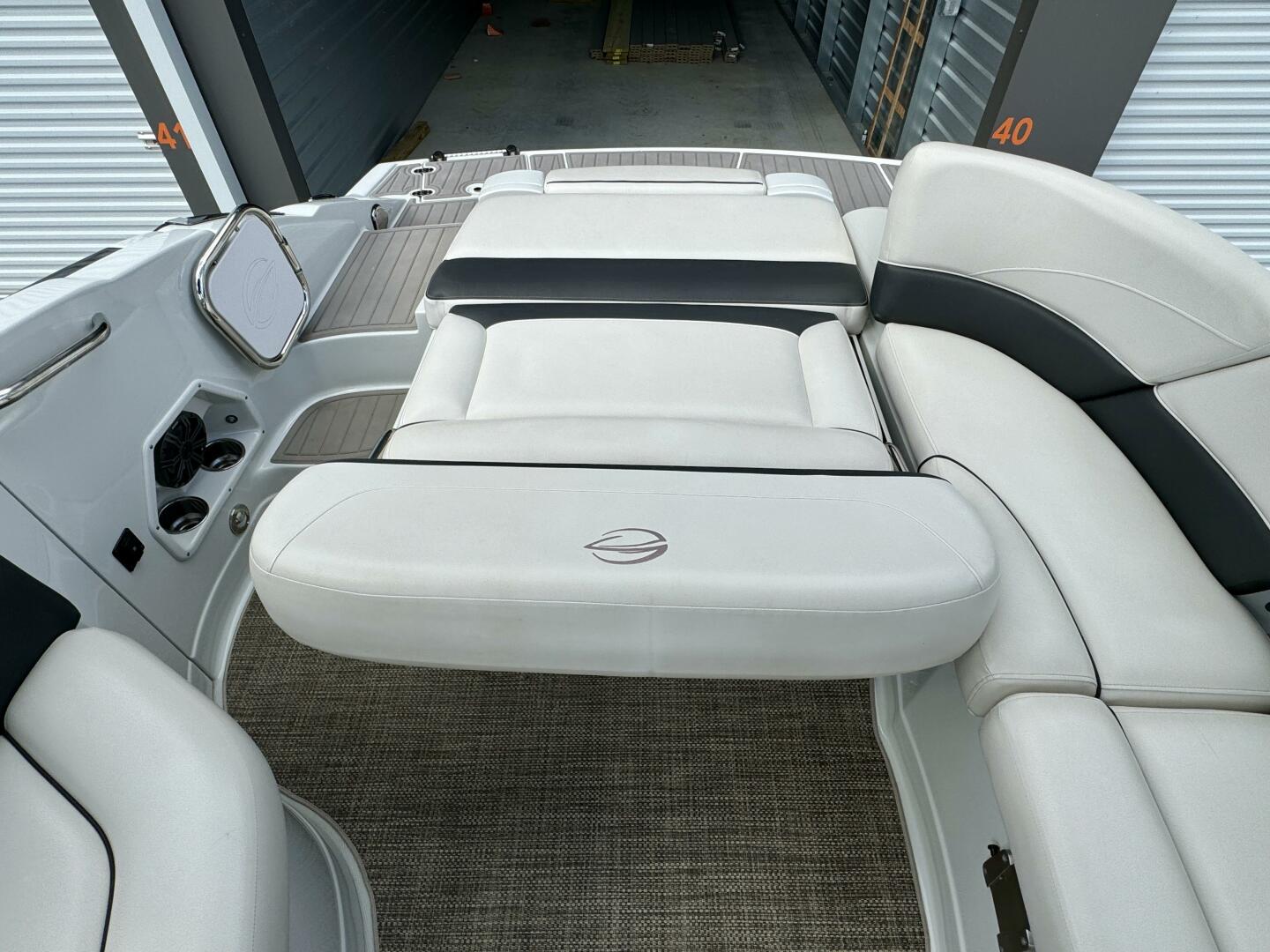 Slide: The Image of Crownline Boats 275 SS 2017 - 4723339