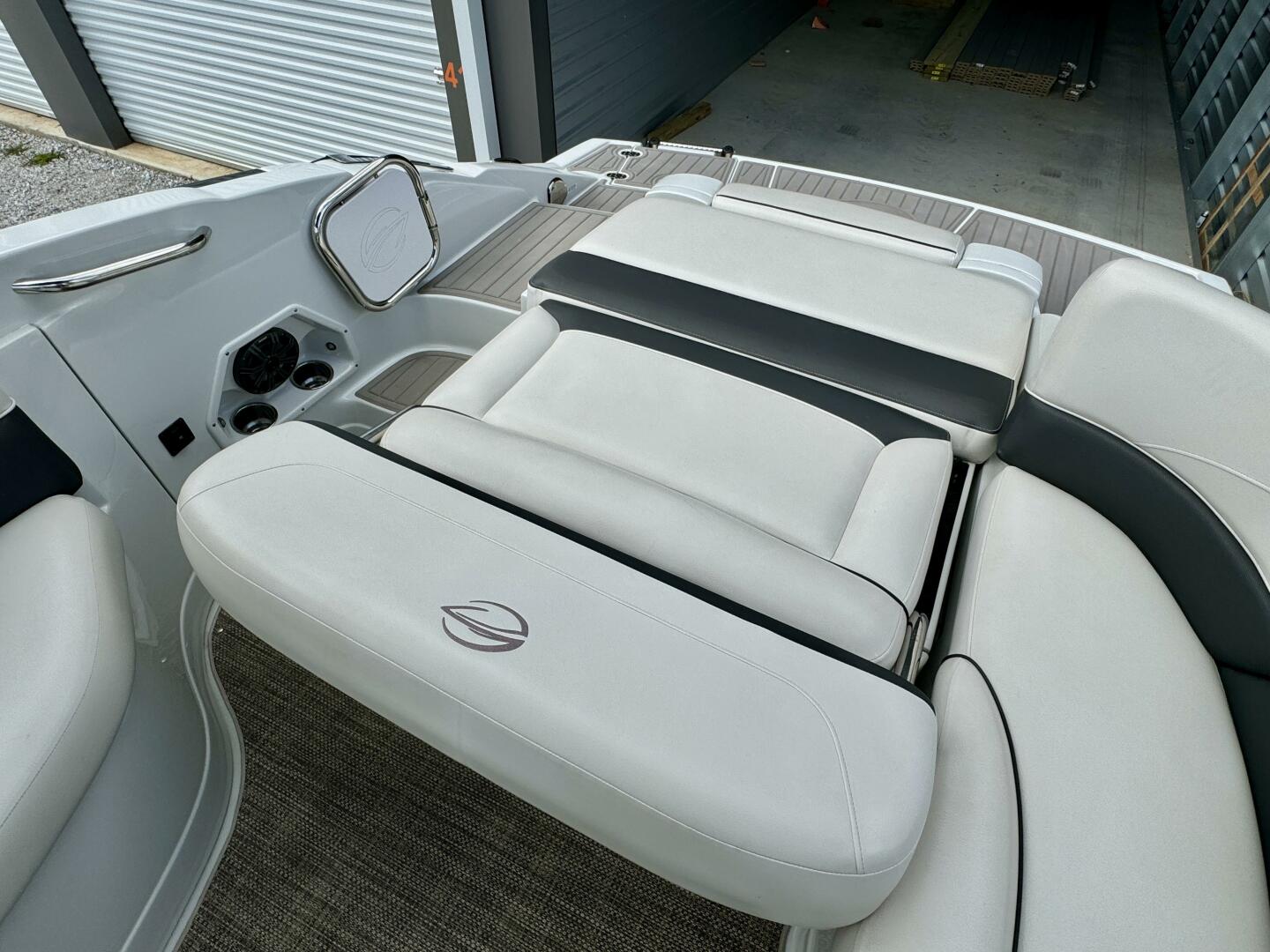 Slide: The Image of Crownline Boats 275 SS 2017 - 4723340