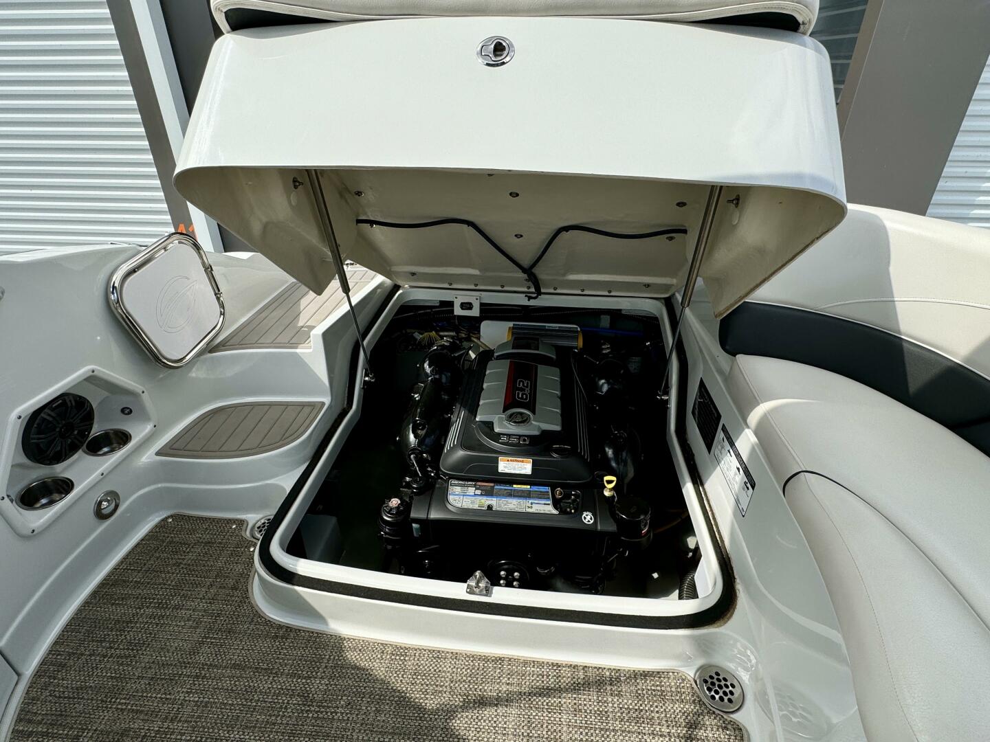 Slide: The Image of Crownline Boats 275 SS 2017 - 4723342