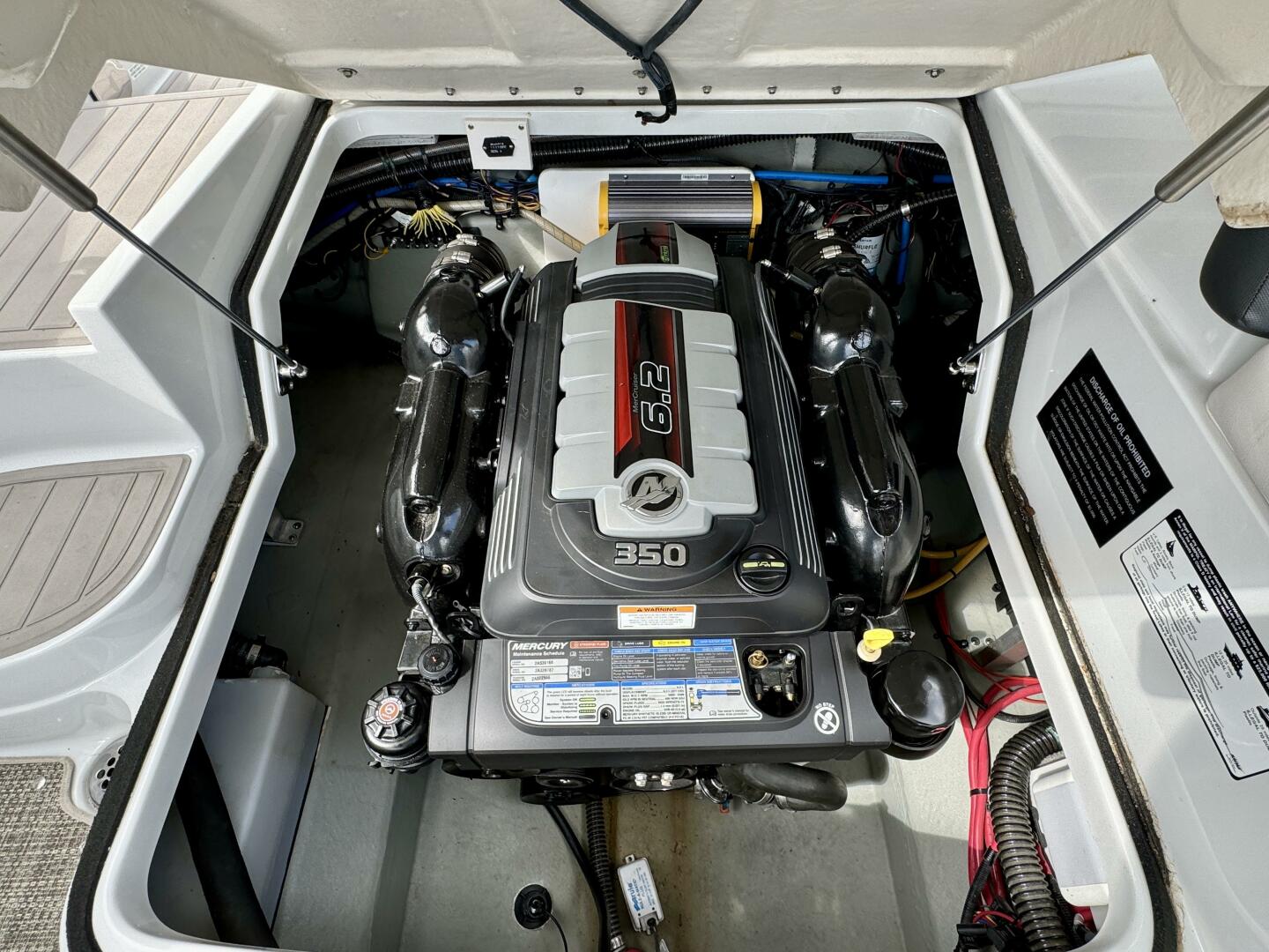 Slide: The Image of Crownline Boats 275 SS 2017 - 4723343
