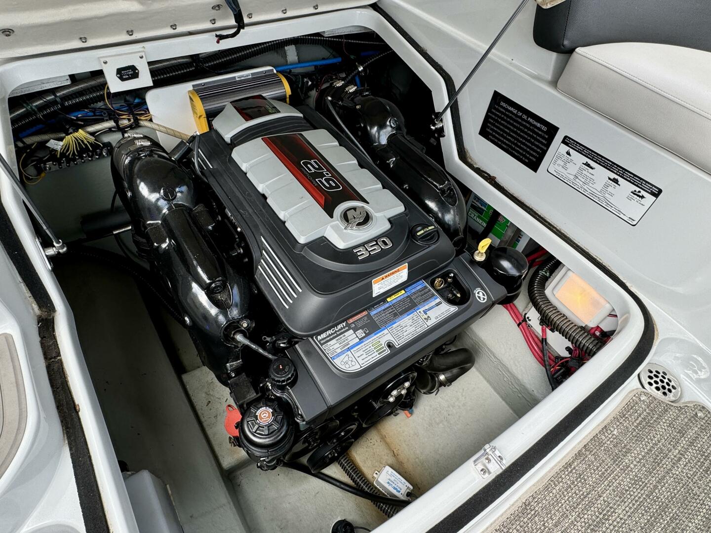 Slide: The Image of Crownline Boats 275 SS 2017 - 4723344