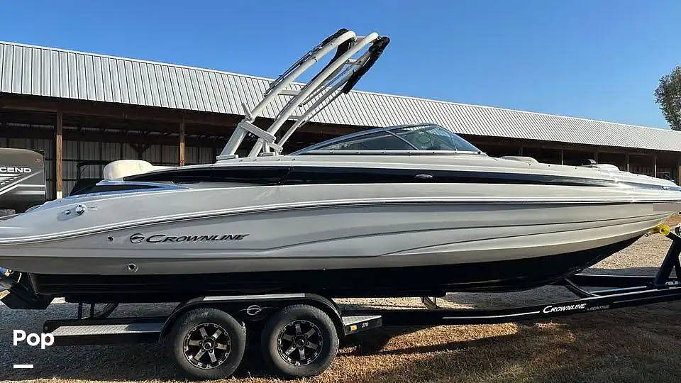 Slide: The Image of Crownline Boats 275SS 2018 - 1