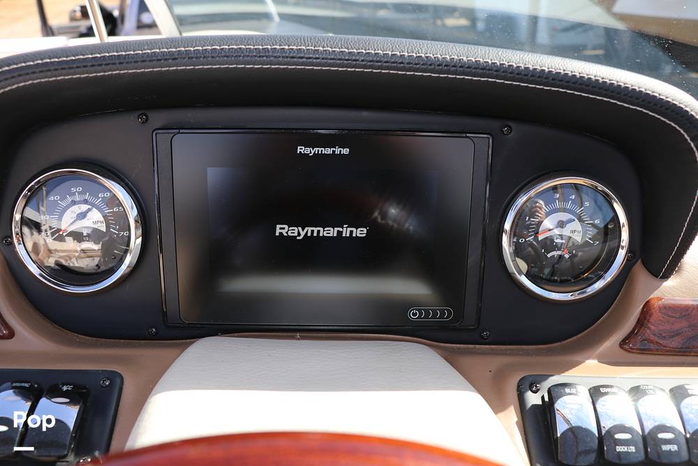Slide: The Image of Crownline Boats 275SS 2018 - 11