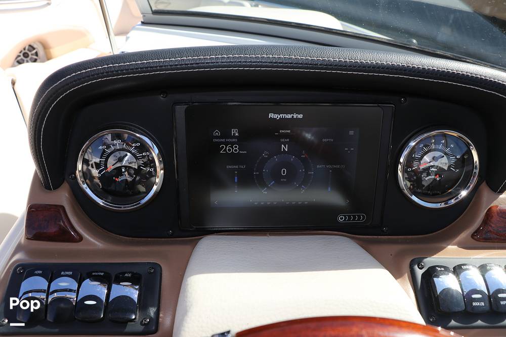 Slide: The Image of Crownline Boats 275SS 2018 - 16