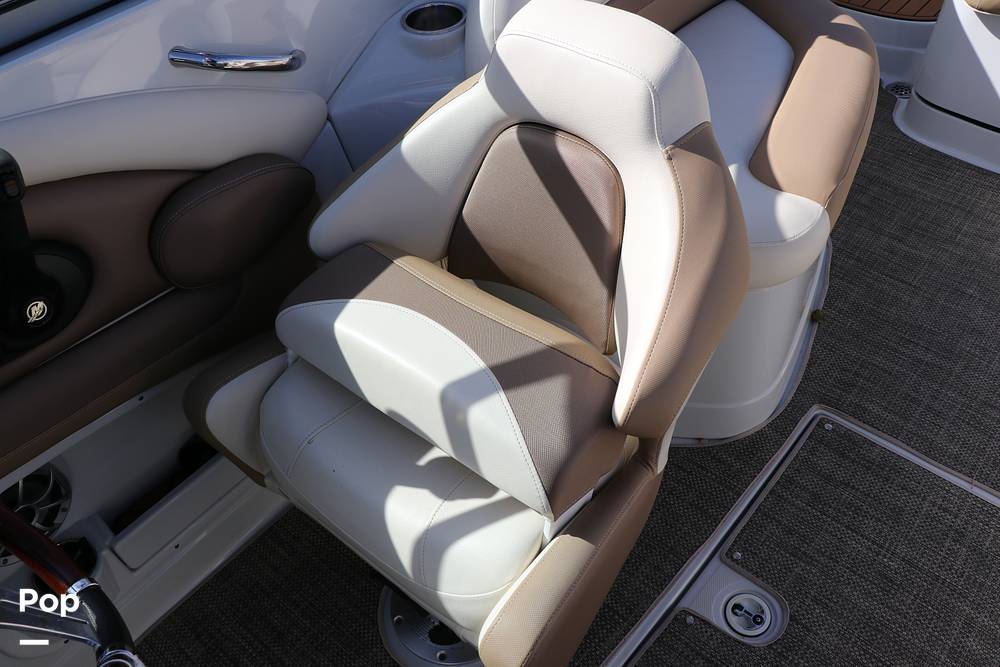 Slide: The Image of Crownline Boats 275SS 2018 - 21