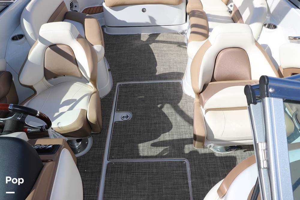 Slide: The Image of Crownline Boats 275SS 2018 - 22