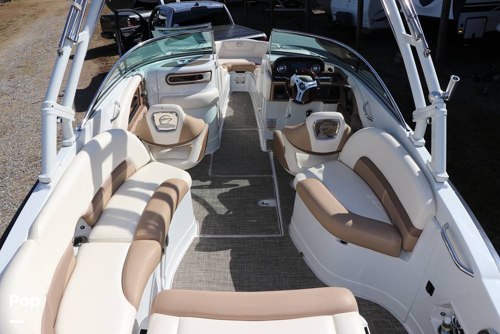 Slide: The Image of Crownline Boats 275SS 2018 - 29