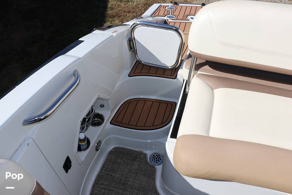 Slide: The Image of Crownline Boats 275SS 2018 - 37