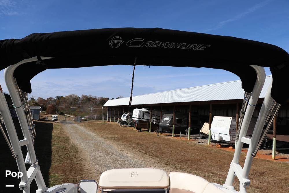 Slide: The Image of Crownline Boats 275SS 2018 - 47