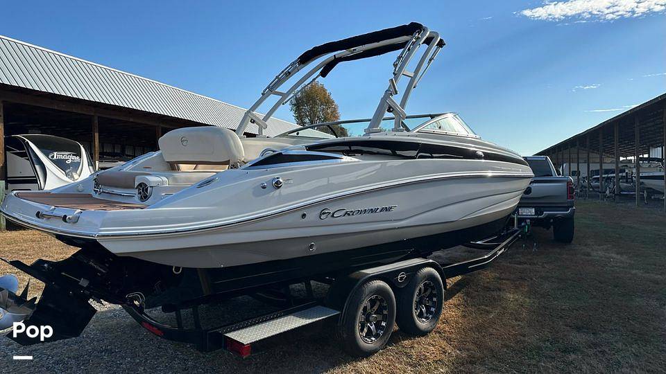 Slide: The Image of Crownline Boats 275SS 2018 - 67
