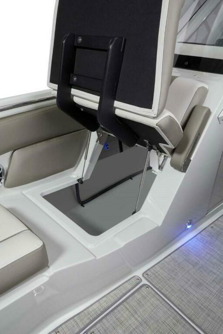 Slide: The Image of Crownline Boats 280 DC 2024 - 3731634