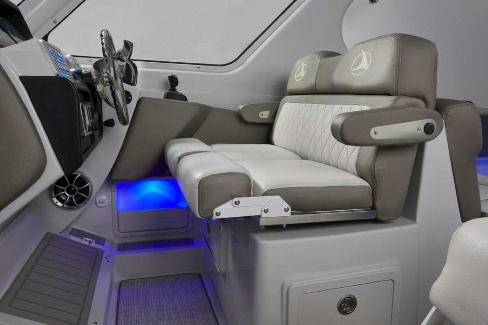 Slide: The Image of Crownline Boats 280 DC 2024 - 3731638