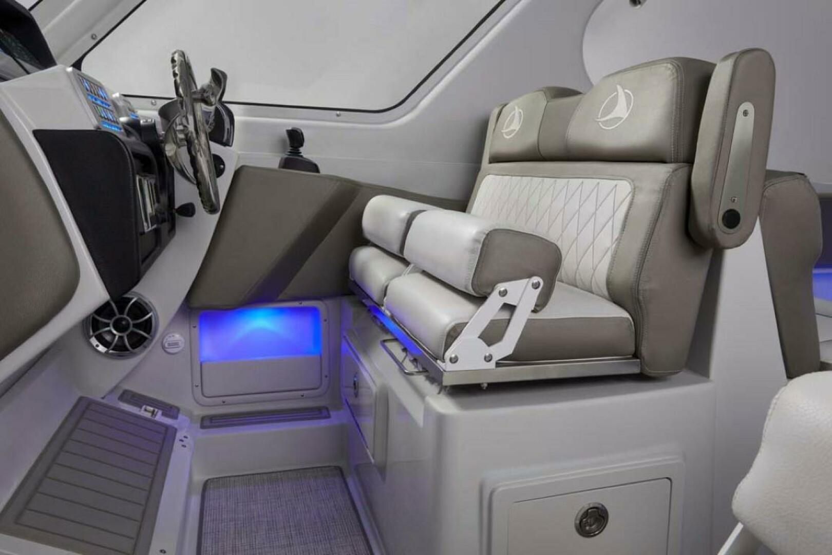 Slide: The Image of Crownline Boats 280 DC 2024 - 3731639