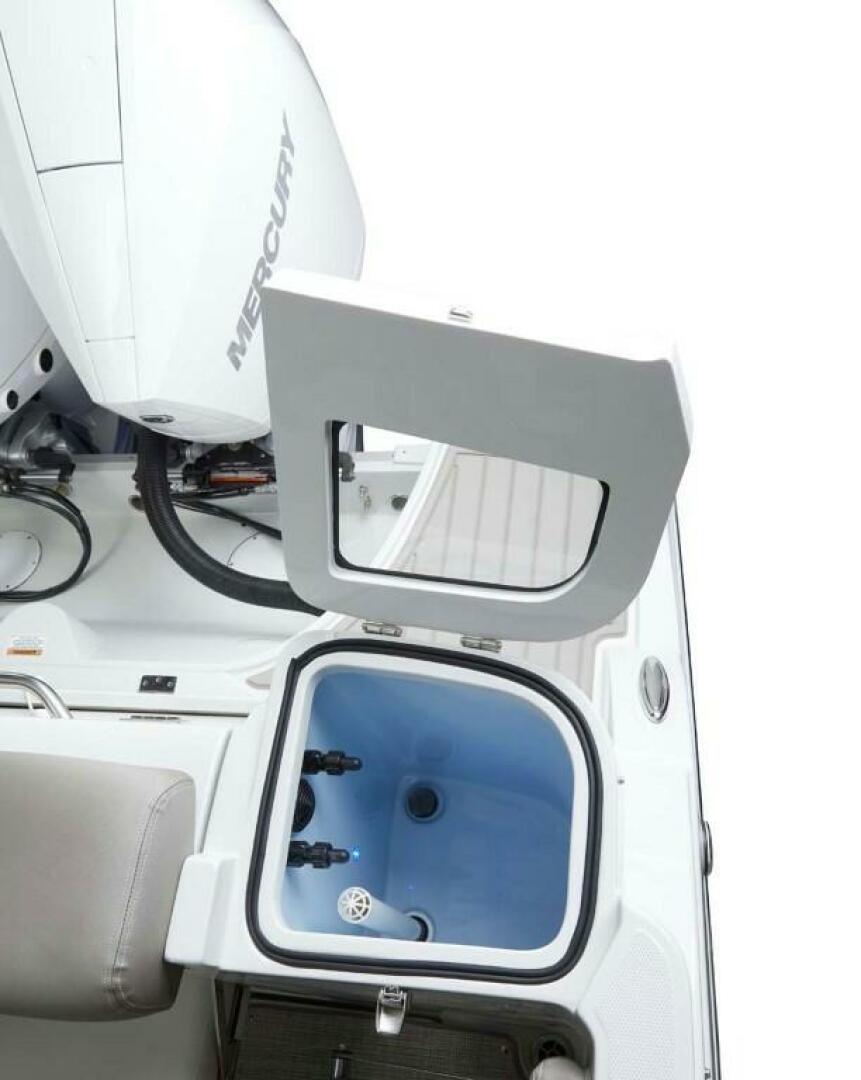 Slide: The Image of Crownline Boats 280 DC 2024 - 3731626