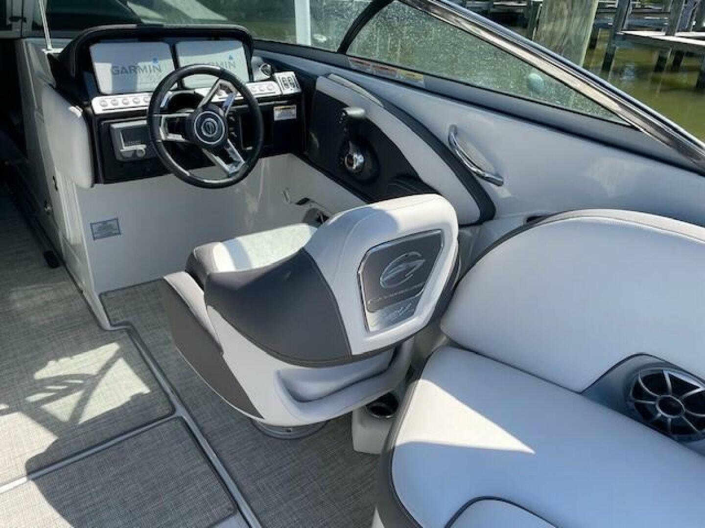 Slide: The Image of Crownline Boats 29 2023 - 4867233