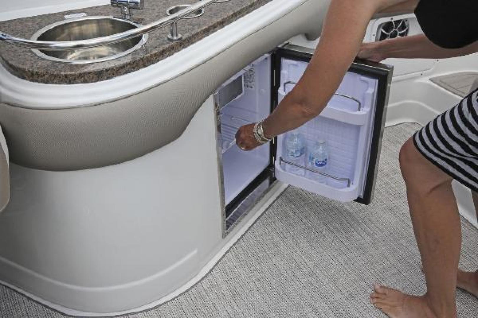 Slide: The Image of Crownline Boats 290 XSS 2023 - 1522477