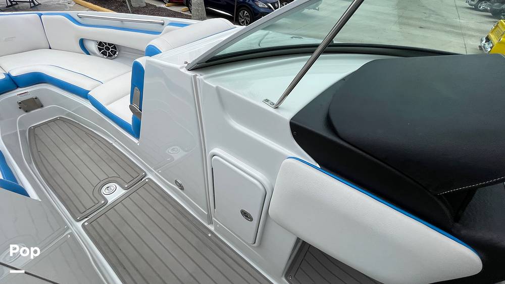 Slide: The Image of Crownline Boats 290 XXS 2021 - 13574652