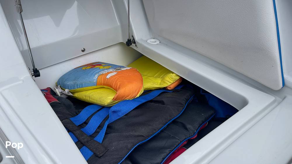 Slide: The Image of Crownline Boats 290 XXS 2021 - 13574643