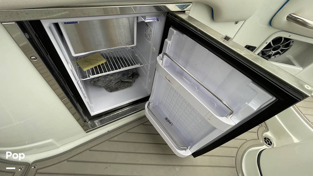 Slide: The Image of Fridge - Cockpit - 13574675