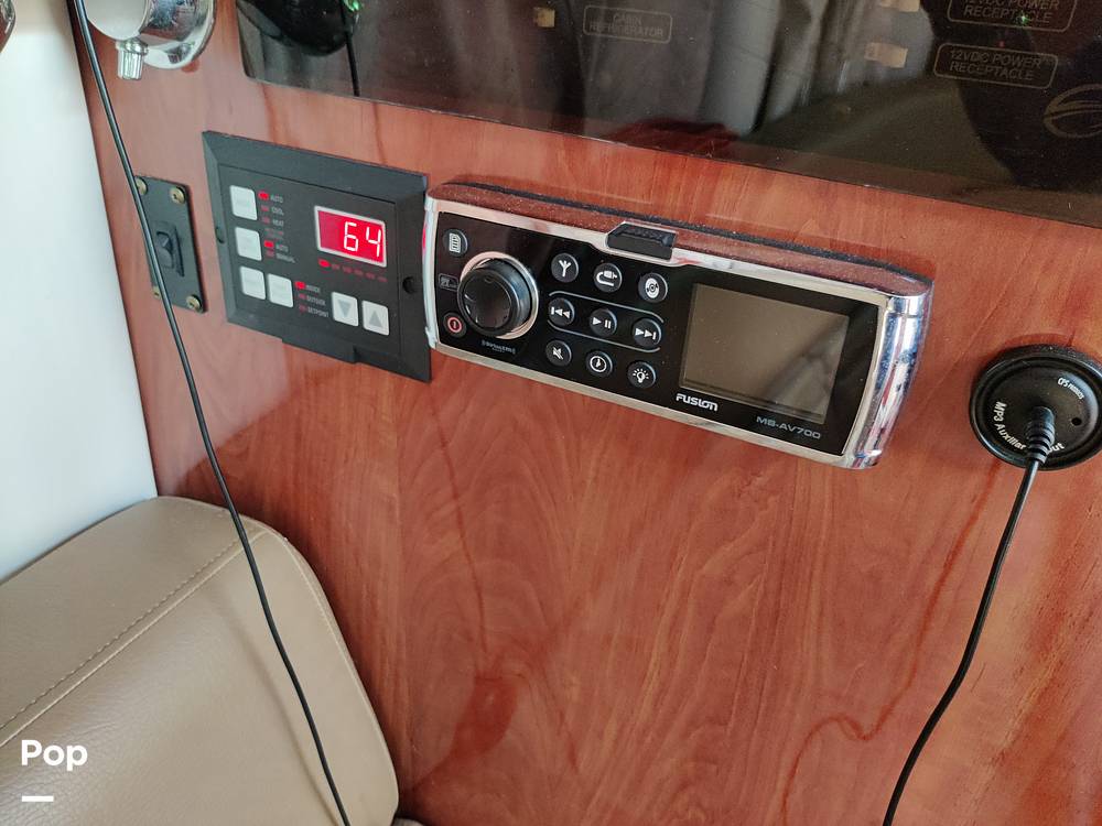Slide: The Image of Crownline Boats 340CR 2007 - 15